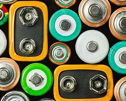 Reciclagem de bateria de no-break