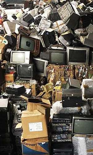 Prestação de serviços em coleta de resíduos eletrônicos
